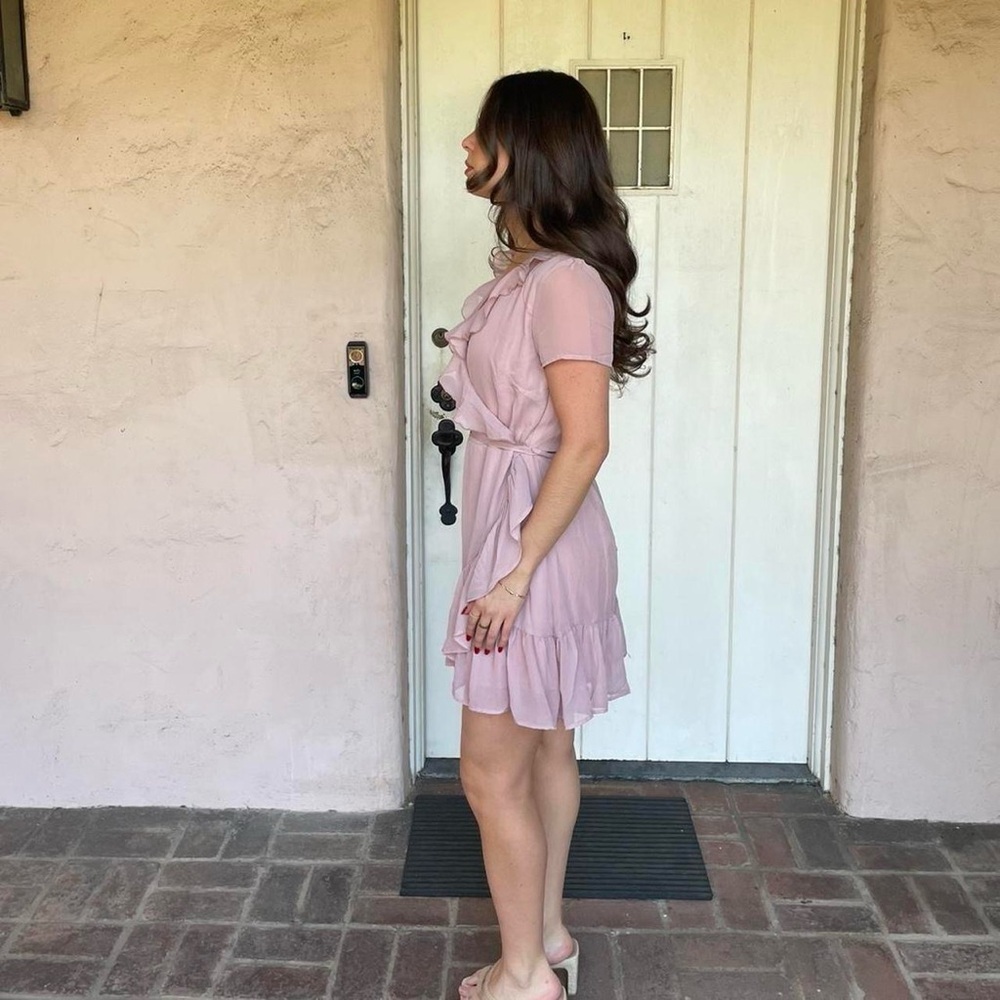 sadie robertson pink ruffle dress sz m - Picture 3 of 4
